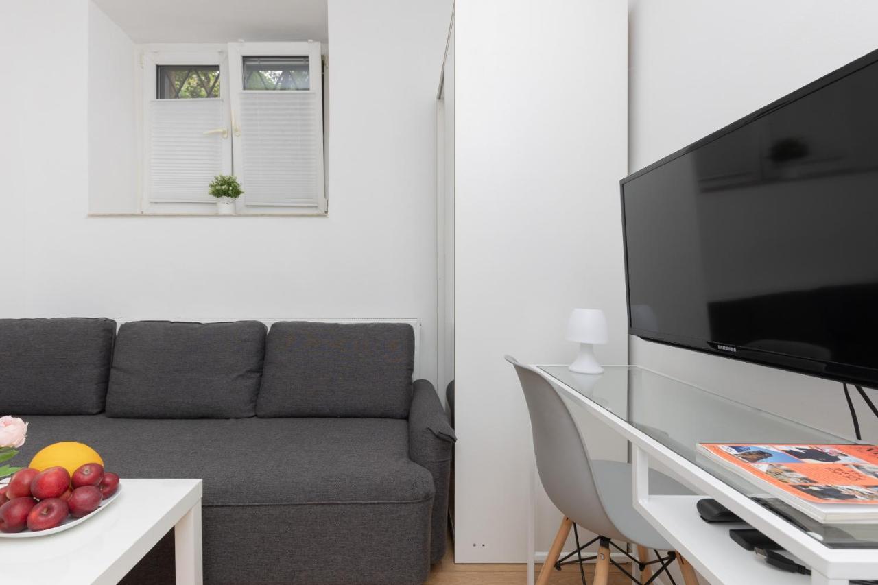 Micro Apartment Near Fort Mokotow By Noclegi Renters Warsawa Bagian luar foto