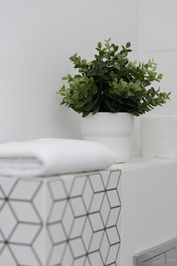 Micro Apartment Near Fort Mokotow By Noclegi Renters Warsawa Bagian luar foto